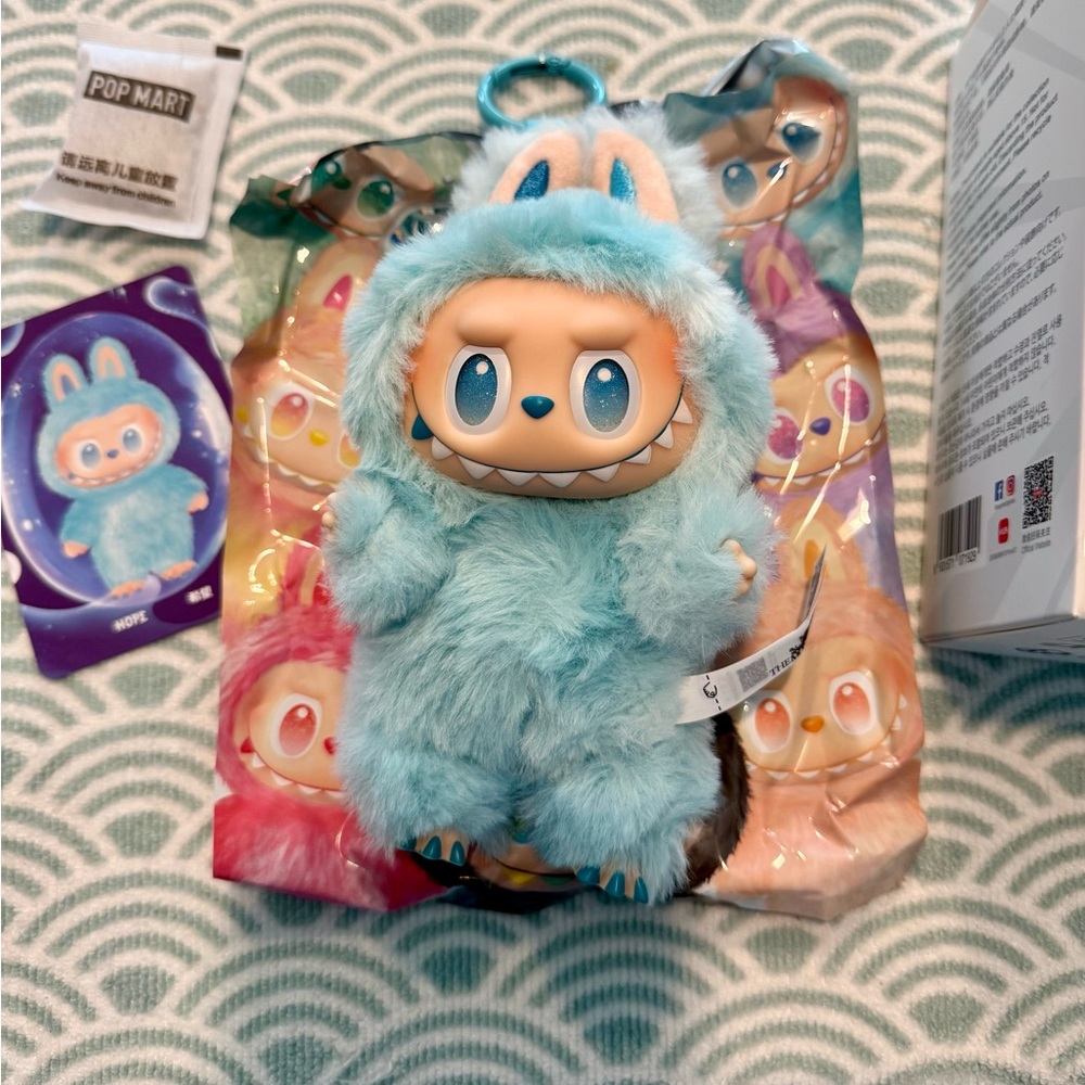 LABUBU - Hope - Big Into Energy Series - Original from Popmart, new!